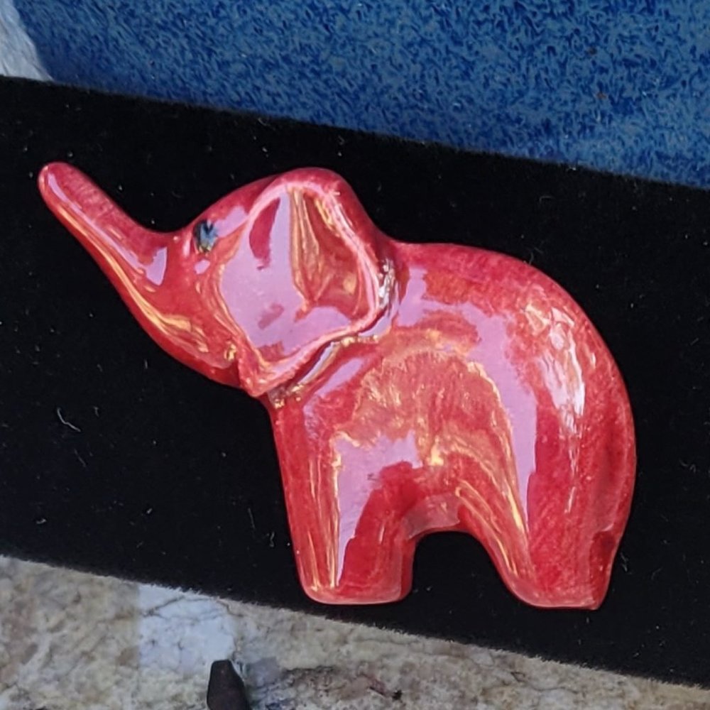 Elephant Brooch - Picture 5 of 5